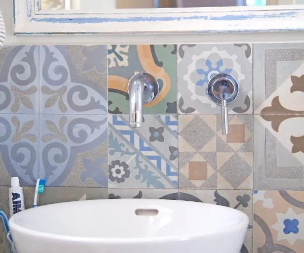 Katapoliani I Konukevi 3*