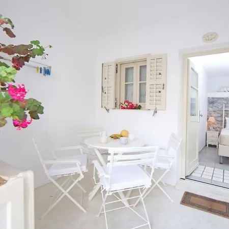 Katapoliani I Guest house